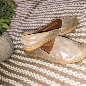 Comfy close toe shoes